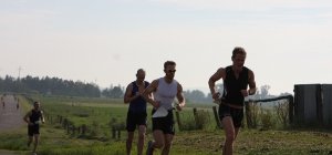 runners enjoying the countryside